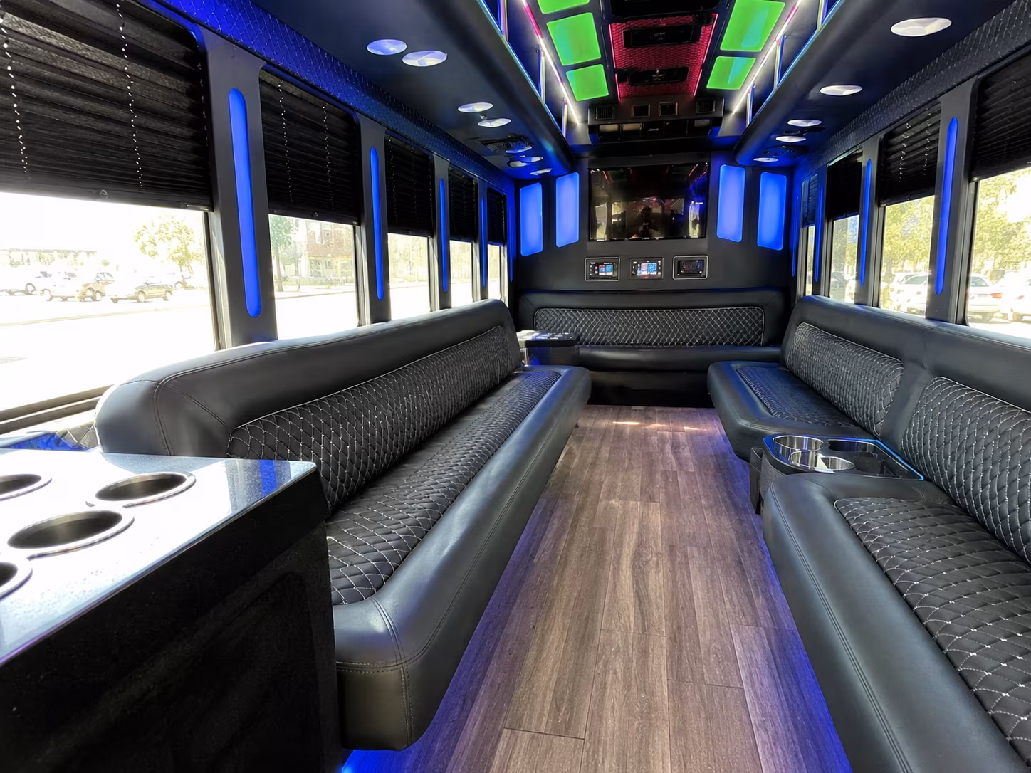 Dallas Winery Tour & Pub Crawl Transportation